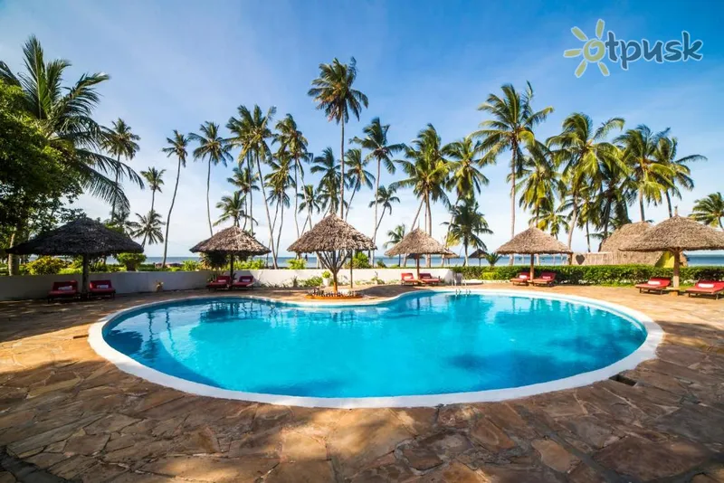 Фото отеля Antonio Beach Tree House Hotel & Spa 4* Чвака Танзания экстерьер и бассейны