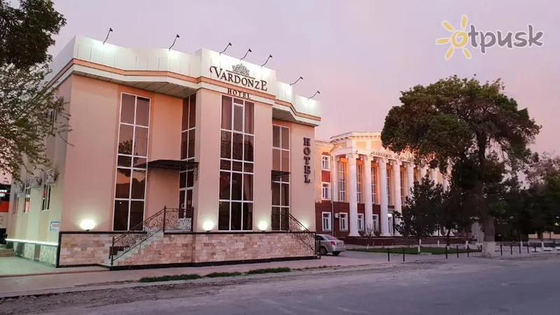 Фото отеля Vardonze Hotel 2* Buchara Uzbekistanas išorė ir baseinai