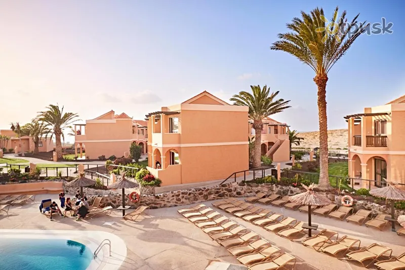 Фото отеля La Pared powered by Playitas 3* par. Fuerteventura (Kanāriju salas) Spānija ārpuse un baseini