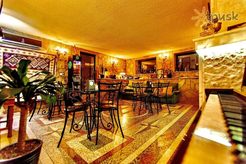 Фото отеля History Hotel 3* Kutaisi Gruzija vestibils un interjers