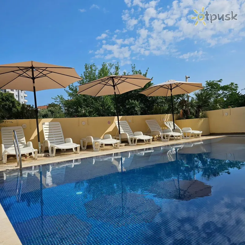 Фото отеля Premier Becici Apartments 2* Бечичі Чорногорія екстер'єр та басейни