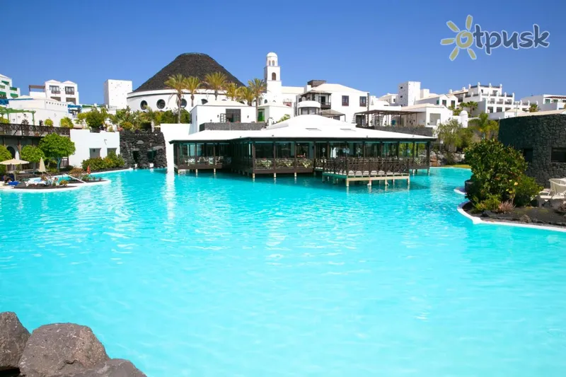 Фото отеля Livvo Volcan Lanzarote 5* о. Лансароте (Канари) Іспанія екстер'єр та басейни