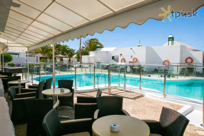 Фото отеля Livvo Las Gaviotas 3* о. Лансароте (Канари) Іспанія екстер'єр та басейни