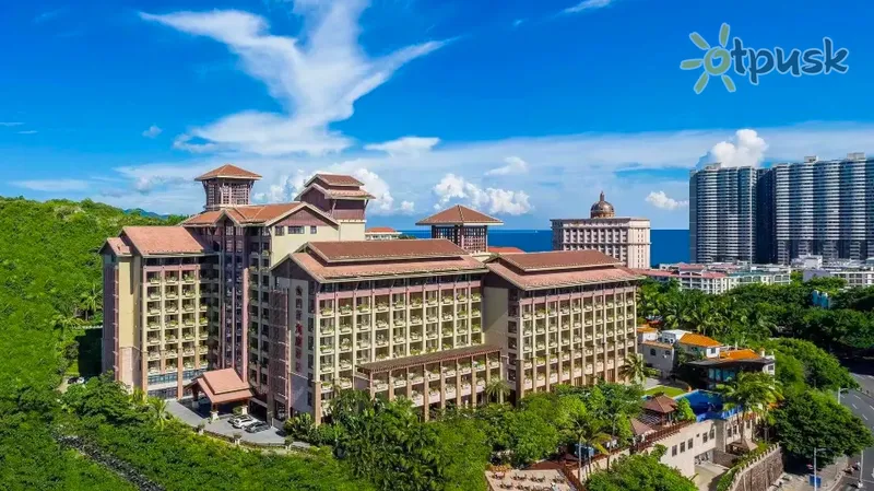 Фото отеля Four Seasons Ocean Courtyard 4* о. Хайнань Китай екстер'єр та басейни