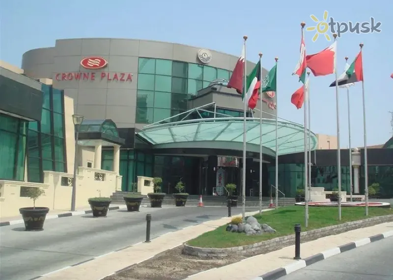 Фото отеля Crowne Plaza Bahrain 5* Manama Bahreinas išorė ir baseinai
