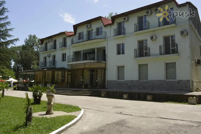 Фото отеля Imeri Park Hotel 2* Кутаїсі Грузія екстер'єр та басейни