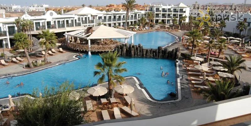 Фото отеля Las Marismas de Corralejo 3* par. Fuerteventura (Kanāriju salas) Spānija ārpuse un baseini