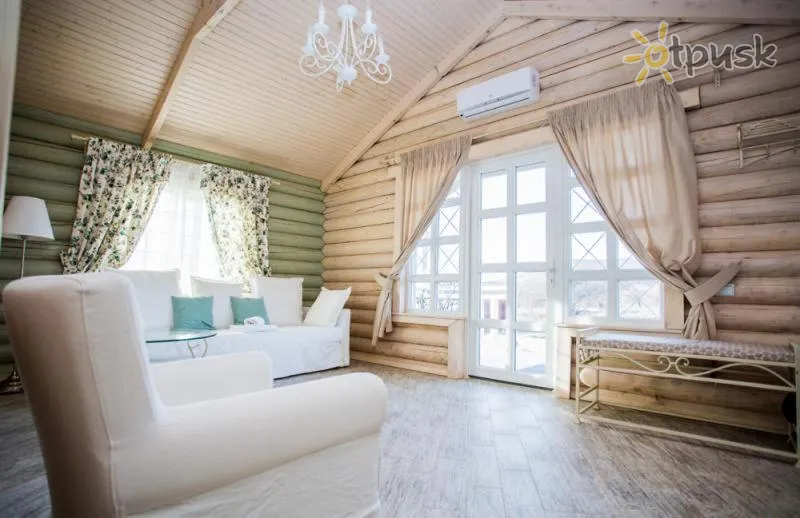 Фото отеля French Town Hotel 3* Berehove Ukraina – Karpatai 