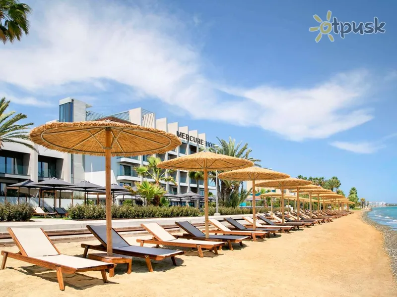 Фото отеля Mercure Larnaca Beach Resort 4* Ларнака Кіпр пляж