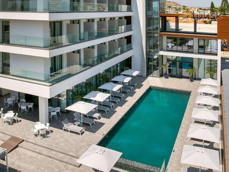 Фото отеля Mercure Larnaca Beach Resort 4* Ларнака Кіпр екстер'єр та басейни