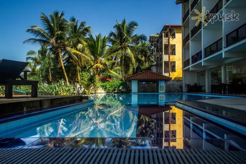 Фото отеля Serendib Beach 3* Індурува Шрі Ланка екстер'єр та басейни