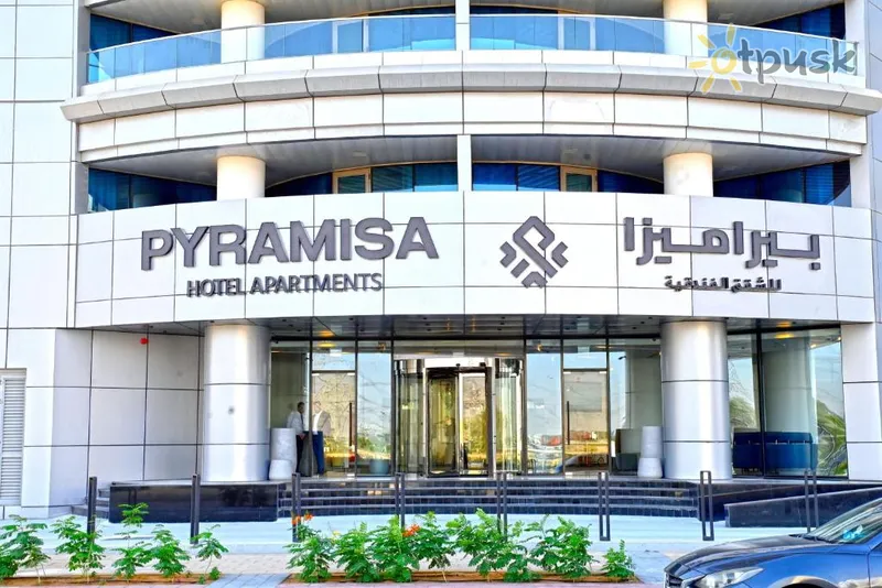 Фото отеля Pyramisa Hotel Apartments Dubai 4* Dubajus JAE išorė ir baseinai