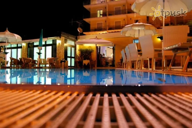 Фото отеля Sabbiadoro Club Hotel 4* Salerno Itālija ārpuse un baseini