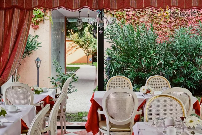Фото отеля Tre Archi Hotel 3* Венеція Італія бари та ресторани