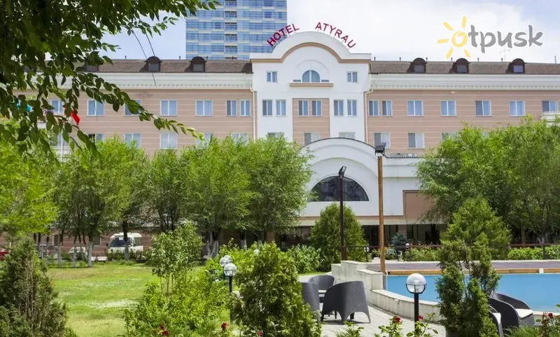Фото отеля Atyrau Dastan Hotel 4* Atirau Kazahstāna ārpuse un baseini