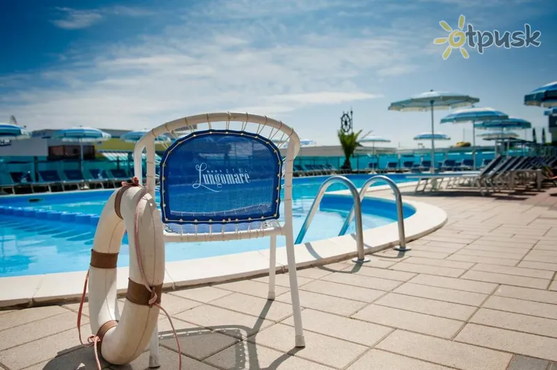 Фото отеля Lungomare Hotel Cesenatico 4* Ріміні Італія екстер'єр та басейни