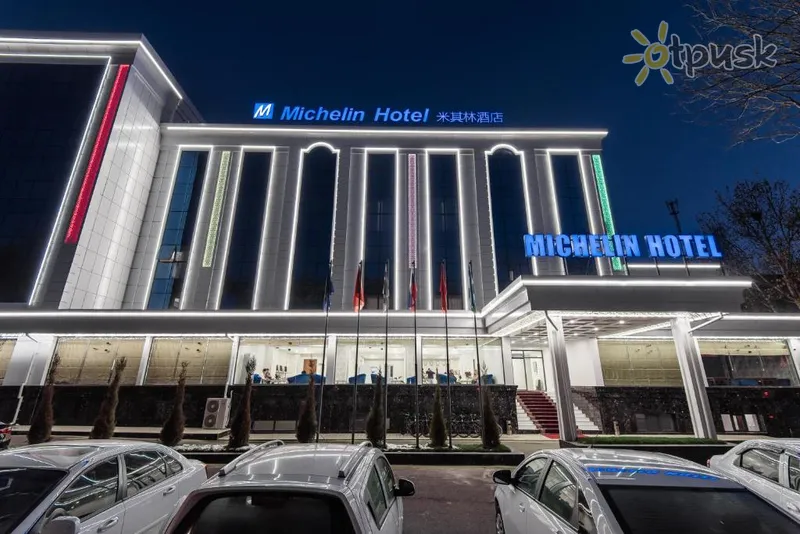 Фото отеля Michelin Hotel 3* Taškenta Uzbekistāna ārpuse un baseini