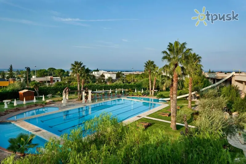 Фото отеля Unahotels Regina Bari 4* Барі Італія екстер'єр та басейни