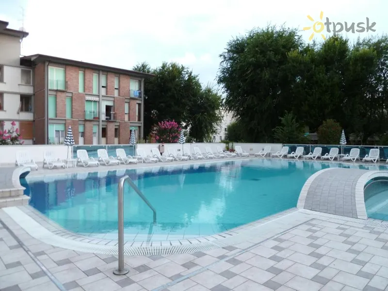 Фото отеля Firenze Hotel Bibione 3* Венеція Італія екстер'єр та басейни