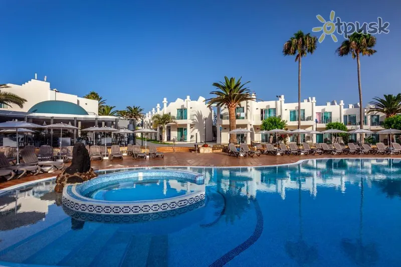 Фото отеля Barcelo Corralejo Sands 4* par. Fuerteventura (Kanāriju salas) Spānija ārpuse un baseini