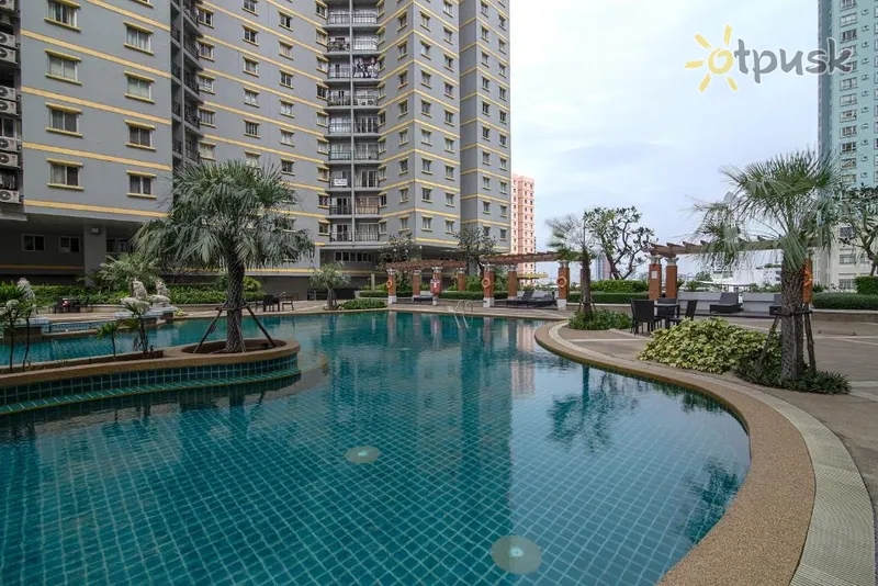 Фото отеля The Narathiwas Hotel & Residence 4* Бангкок Таїланд екстер'єр та басейни