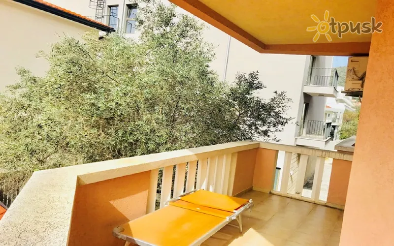 Фото отеля Medin Orange Apartments 3* Петровац Чорногорія екстер'єр та басейни
