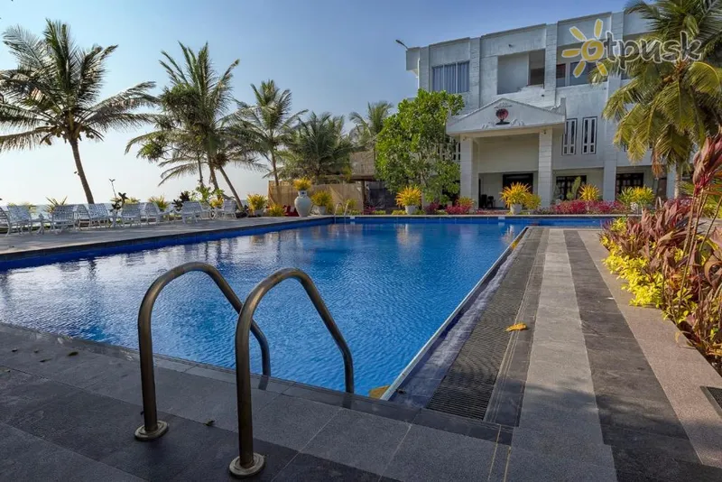 Фото отеля Sea Breeze Hotel 3* Амбалангода Шри-Ланка 