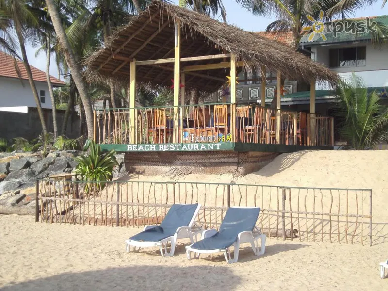 Фото отеля Whitepearl Beach 3* Hikaduva Šrilanka pludmale