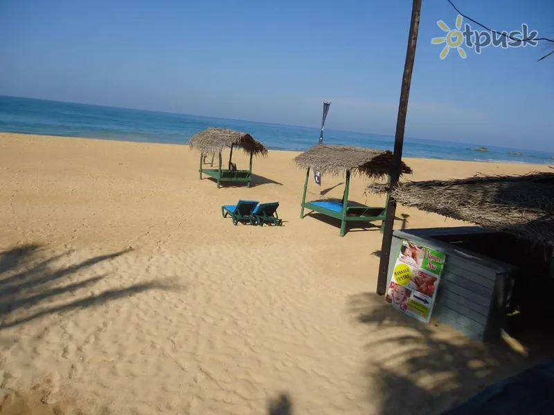 Фото отеля Whitepearl Beach 3* Хіккадува Шрі Ланка пляж