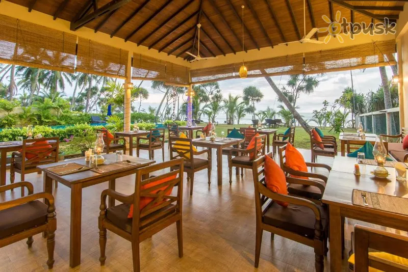 Фото отеля Lanka Beach Bungalows 4* Тангалле Шрі Ланка 