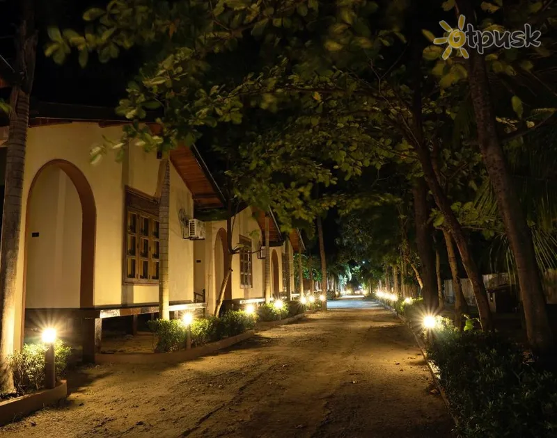 Фото отеля Sunrise Cabanas Hotel 3* Arugamo įlanka Šri Lanka 