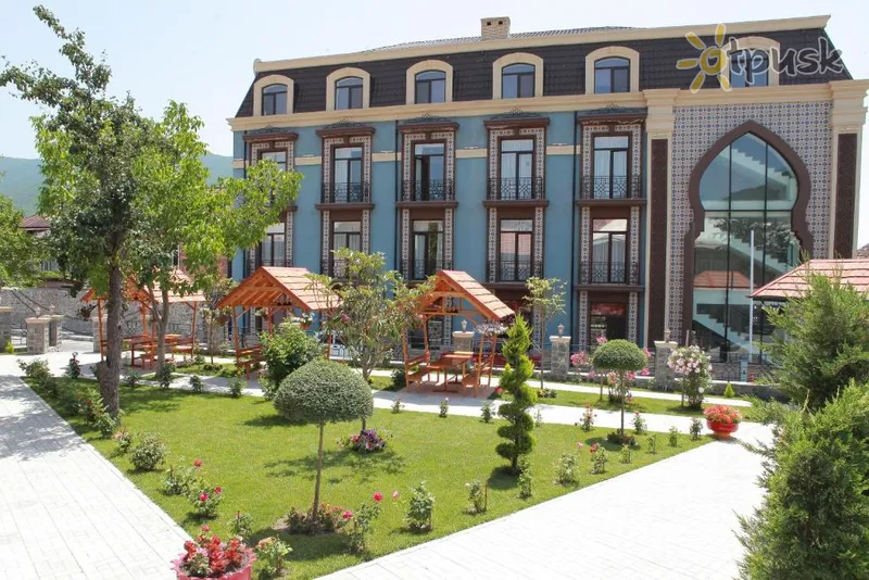 Фото отеля Macara Sheki City Hotel 4* Шеки Азербайджан екстер'єр та басейни