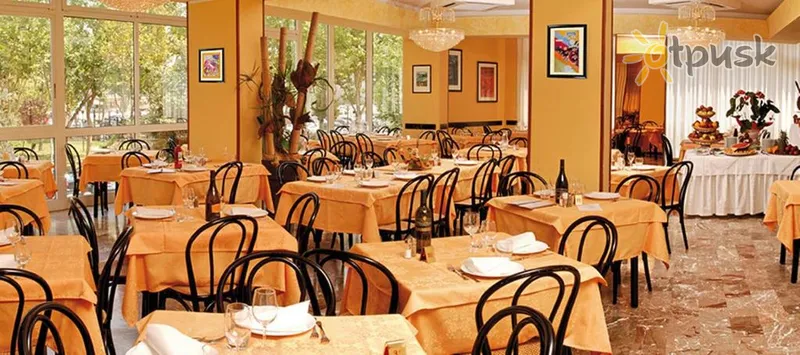 Фото отеля Imperiale Hotel 3* Римини Италия бары и рестораны