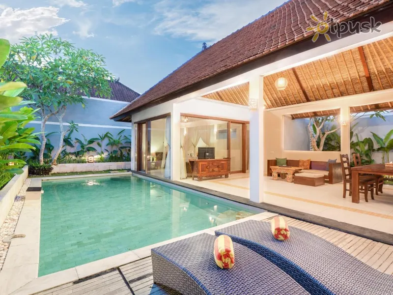 Фото отеля Avery Le Nixsun Villas Uluwatu by Waringin Hospitality 4* Džimbarāna (Bali) Indonēzija 
