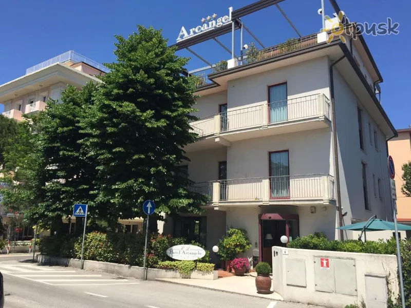 Фото отеля Arcangelo Roof Hotel 3* Римини Италия экстерьер и бассейны