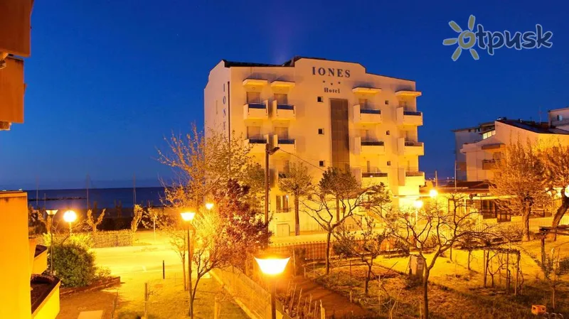 Фото отеля Iones Hotel 3* Римини Италия экстерьер и бассейны