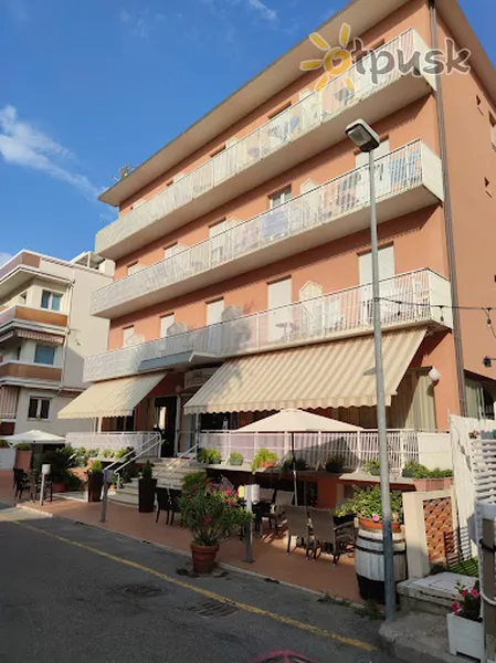 Фото отеля D'Annunzio Hotel 3* Riminis Italija išorė ir baseinai