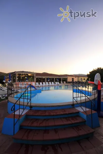 Фото отеля Li Suari Club Village 4* о. Сардинія Італія екстер'єр та басейни