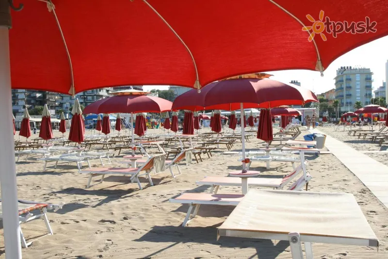 Фото отеля Caesar Hotel 3* Римини Италия пляж