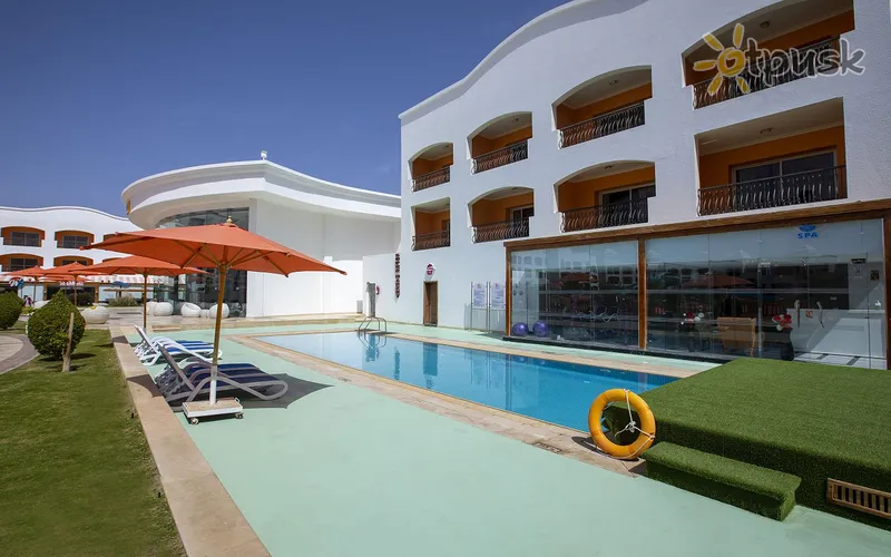 Фото отеля Naama Waves Hotel 5* Šarm eš Šeiha Ēģipte ārpuse un baseini