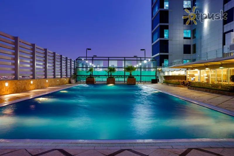 Фото отеля La Suite Dubai Hotel & Apartments 4* Dubaija AAE ārpuse un baseini
