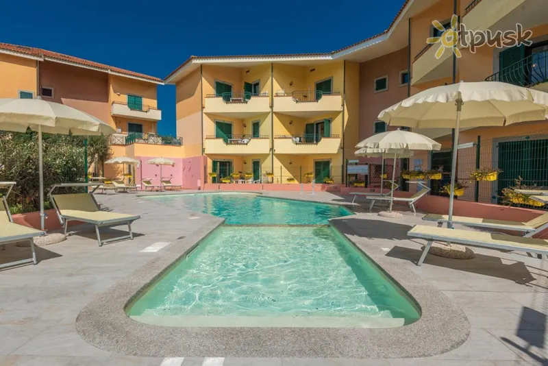 Фото отеля I Mirti Bianchi Residence 3* apie. Sardinija Italija išorė ir baseinai