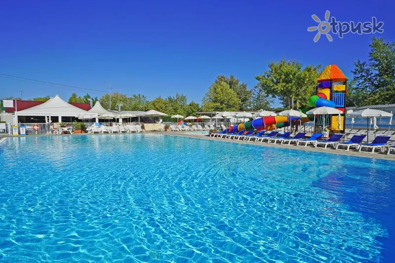 Фото отеля Butterfly Camping Village 4* оз. Гарда Италия экстерьер и бассейны