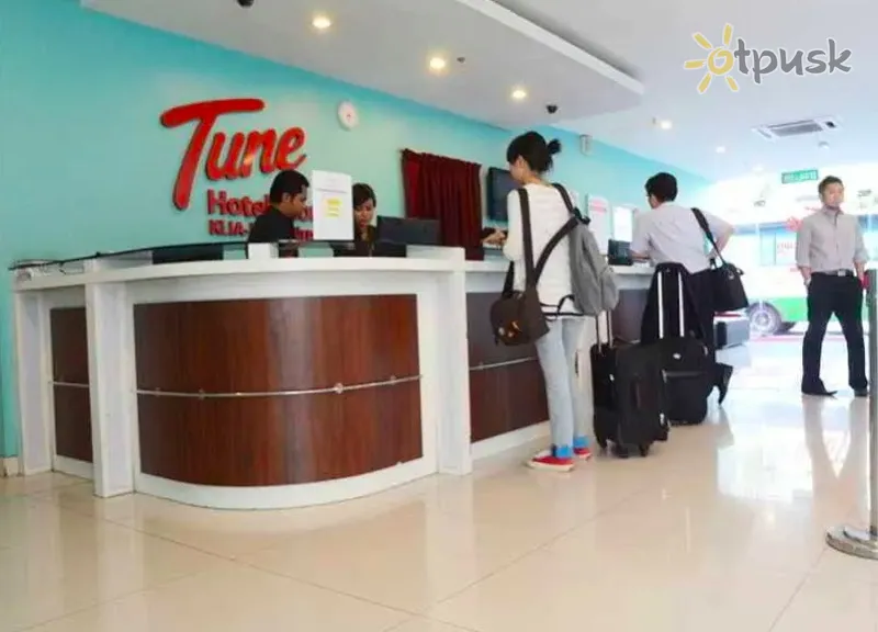 Фото отеля Tune Hotel KLIA Aeropolis 3* Kualalumpura Malaizija vestibils un interjers