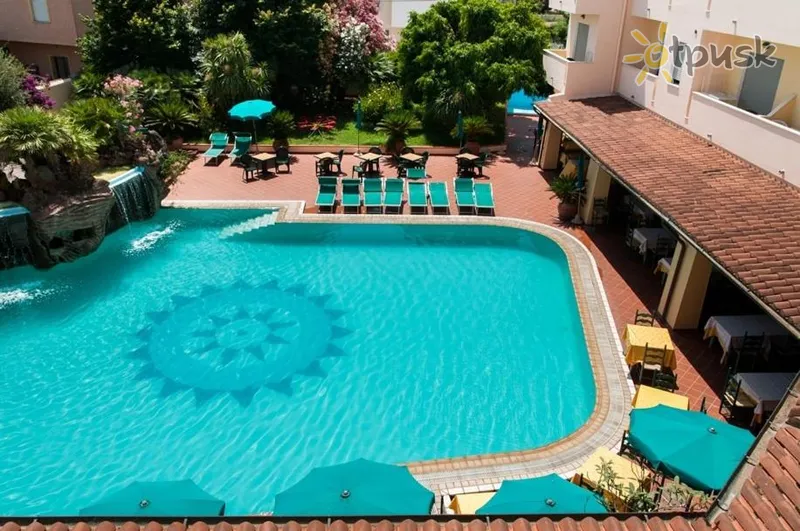 Фото отеля Le Residenze del Maria Rosaria 3* о. Сардиния Италия экстерьер и бассейны