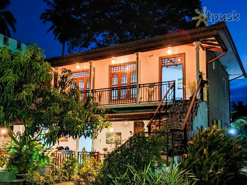 Фото отеля The Emerald Guest House & Villa 2* Унаватуна Шри-Ланка экстерьер и бассейны