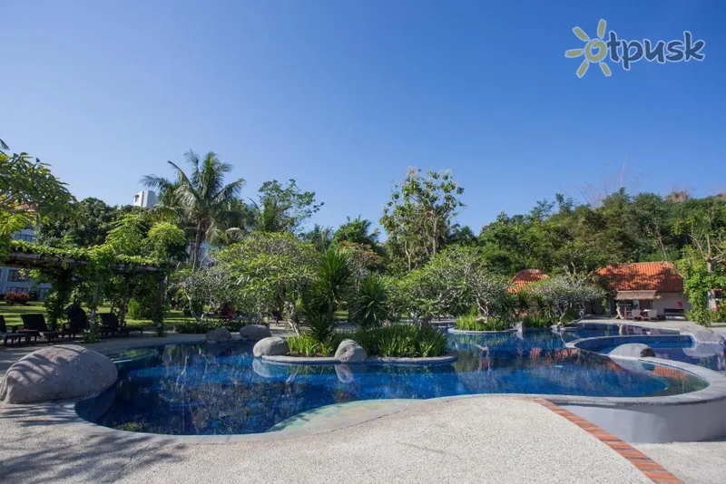 Фото отеля Bintang Flores Hotel 4* о. Сумба Індонезія екстер'єр та басейни