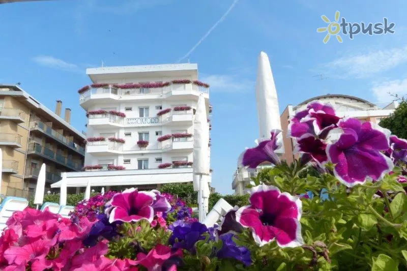 Фото отеля Oxford Hotel 4* Lido di Jesolo Itālija ārpuse un baseini