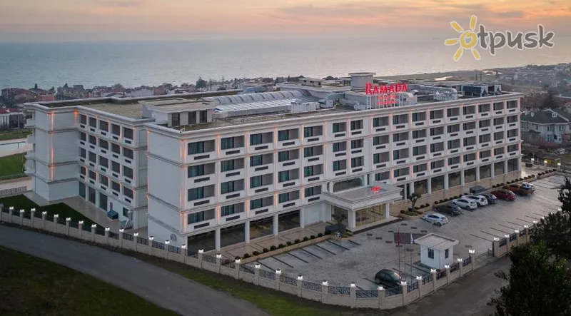 Фото отеля Ramada Plaza by Wyndham Silivri 4* Stambulas Turkija išorė ir baseinai