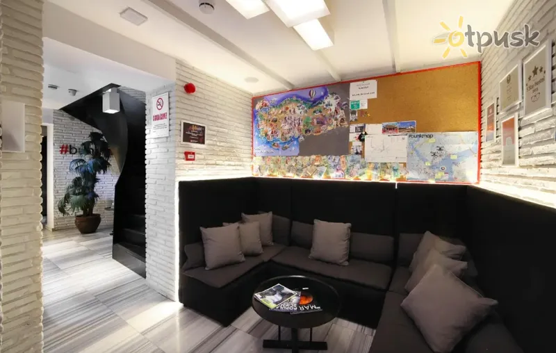 Фото отеля Wabi Hostels Istanbul 2* Стамбул Турция лобби и интерьер